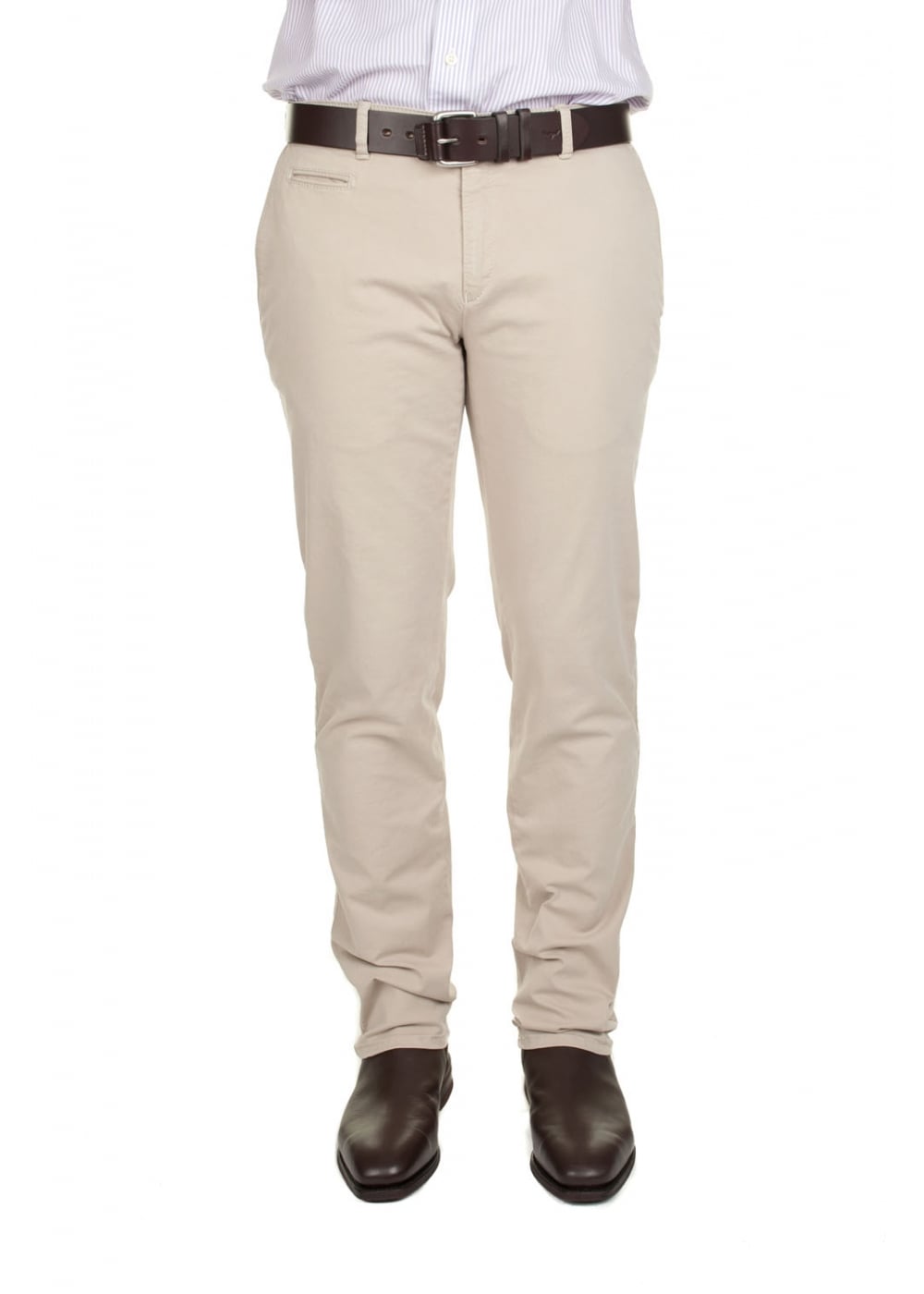 BRAX CHINO FOR MEN – Elegant casual pants for men’s wardrobe