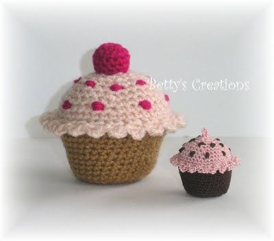 Free Crochet Muffins Pattern free crochet pattern: cupcake häkelanleitung muffins HROTMVM
