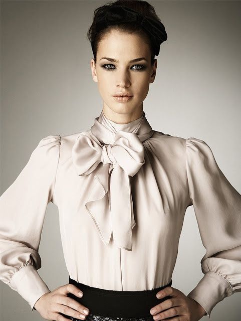 Stylish combinations with a blouse with bow