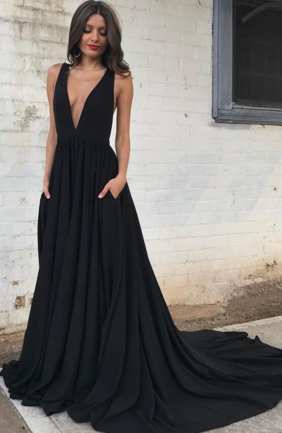 Sexy Deep V Neck Chiffon Black Long Prom Dress with Train