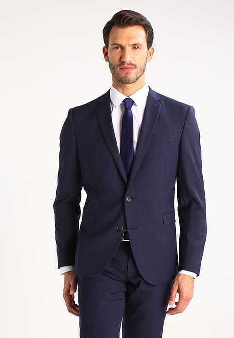 A Cinque suit – the balanced combination of style and trend