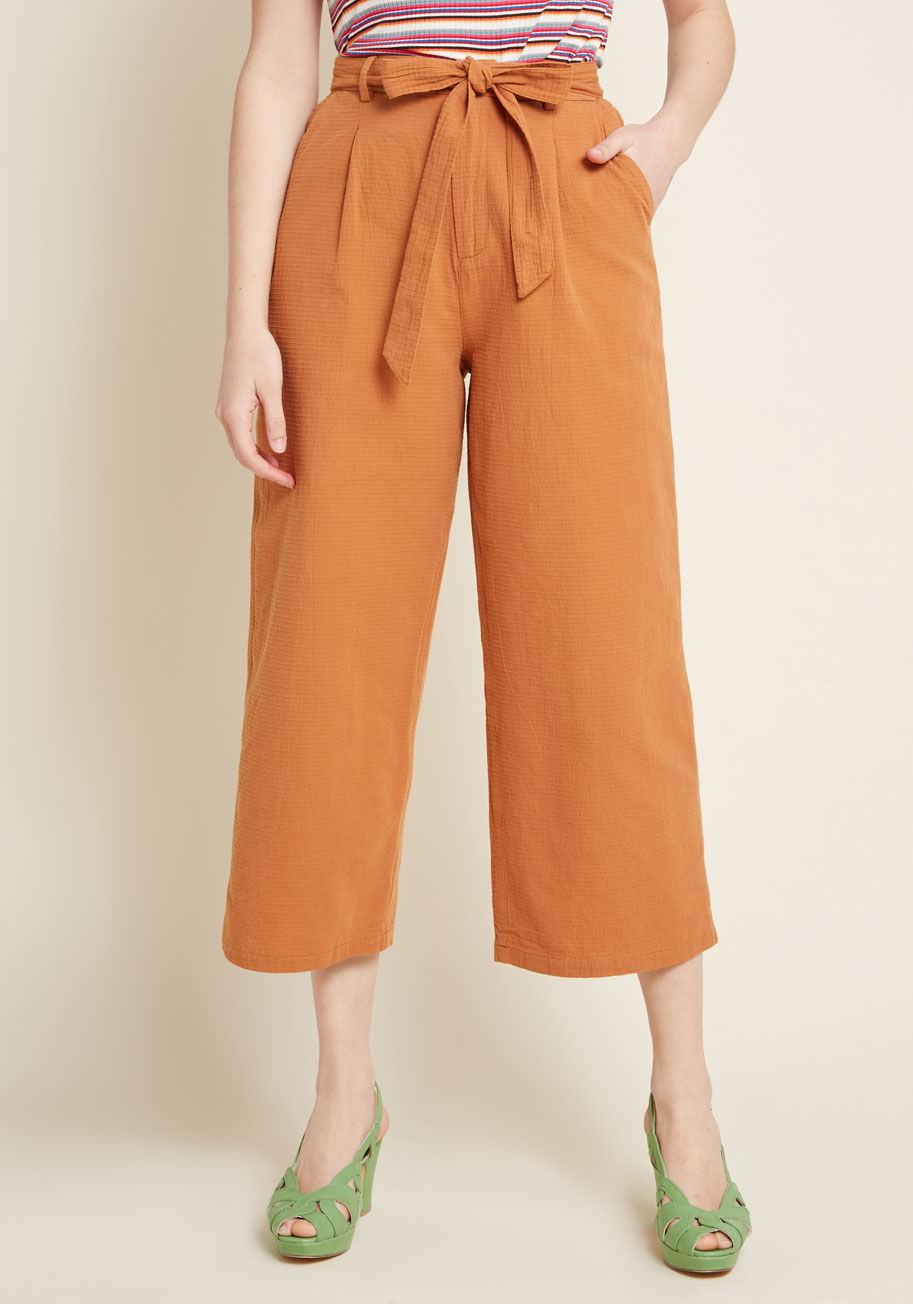 ModCloth Call It Confidence Wide-Leg Cropped Pants in Rust Rust
