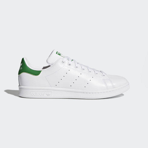 Sporty sneakers in green – robust, fashionable and very comfortable