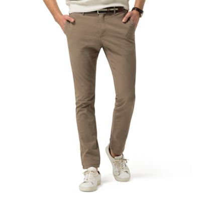 Hilfiger Chino – light fabrics and fashionable lines