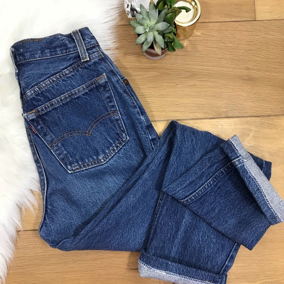 Levi's Jeans | Levis High Rise Button Fly Mom 140 | Poshmark
