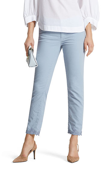 Cropped jeans with lace | marc-cain.com/en