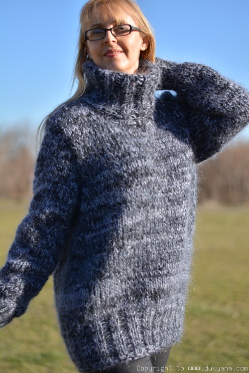Mens thick mohair sweater in gray mix/TM62