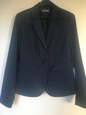 Montego Suits at reasonable prices | Secondhand | Prelved