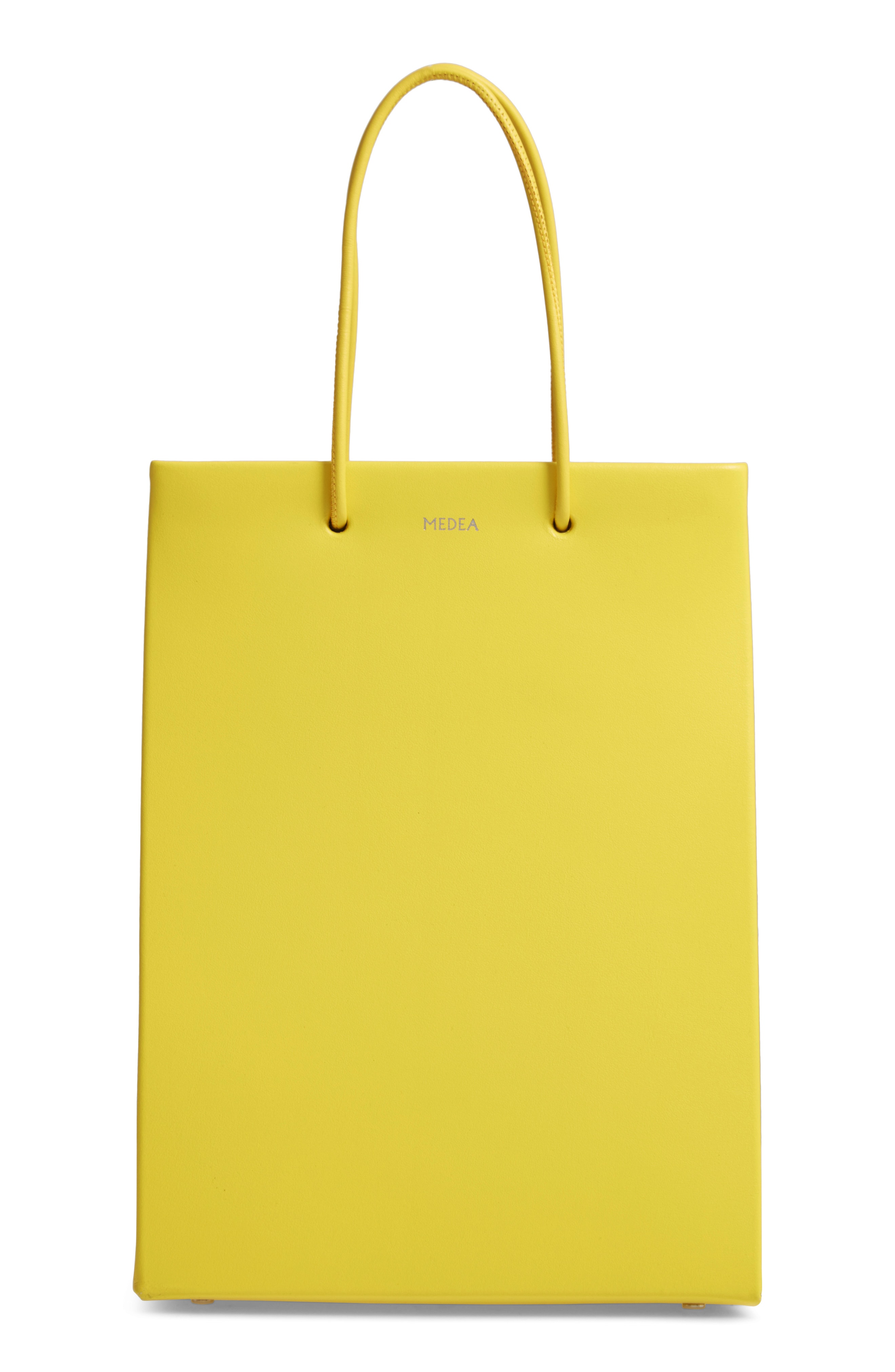 A happy asseccoire – the yellow bag